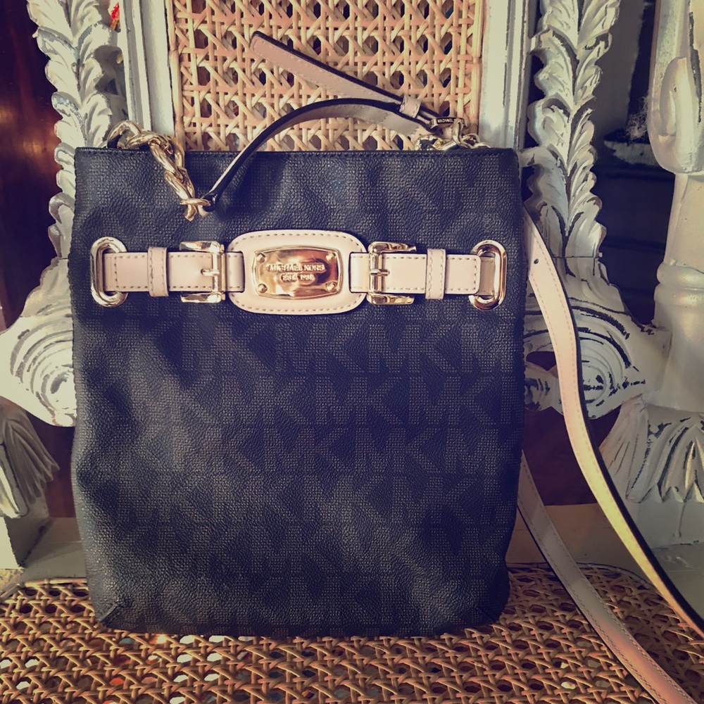 Micheal Kors Purse